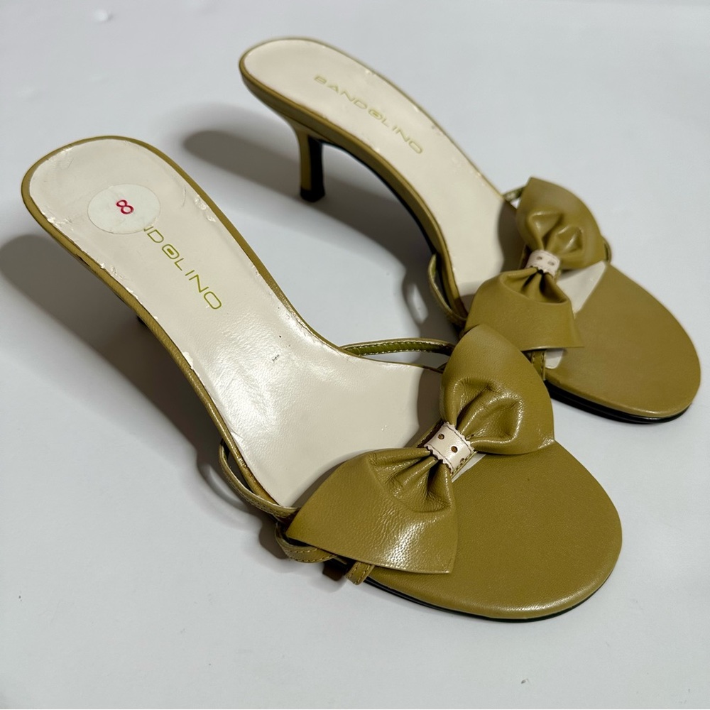 Vintage Y2K Bandolino Bow Tie Kitten Sandals